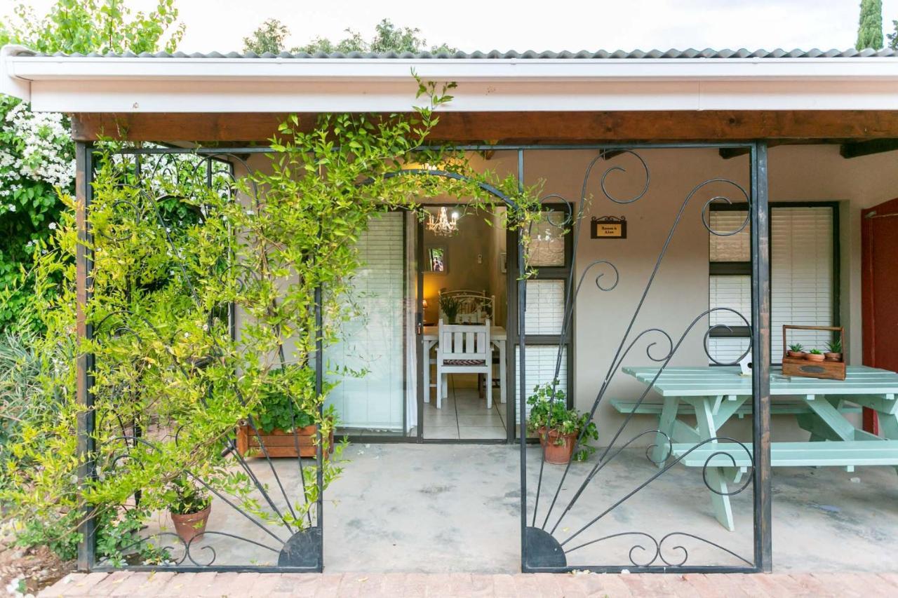 Die Fonteine Country Guesthouse And Glamping Oudtshoorn Buitenkant foto
