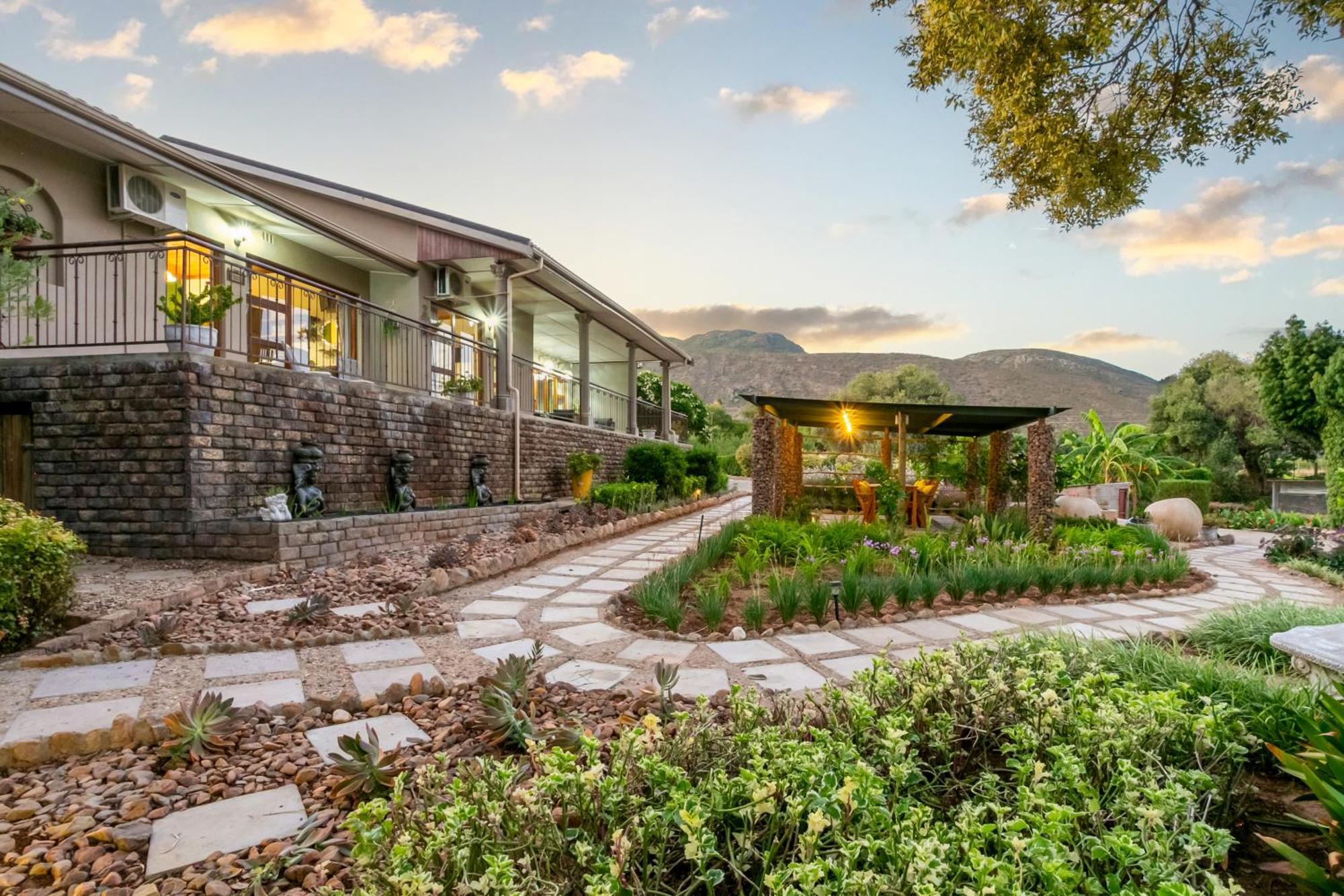 Die Fonteine Country Guesthouse And Glamping Oudtshoorn Buitenkant foto
