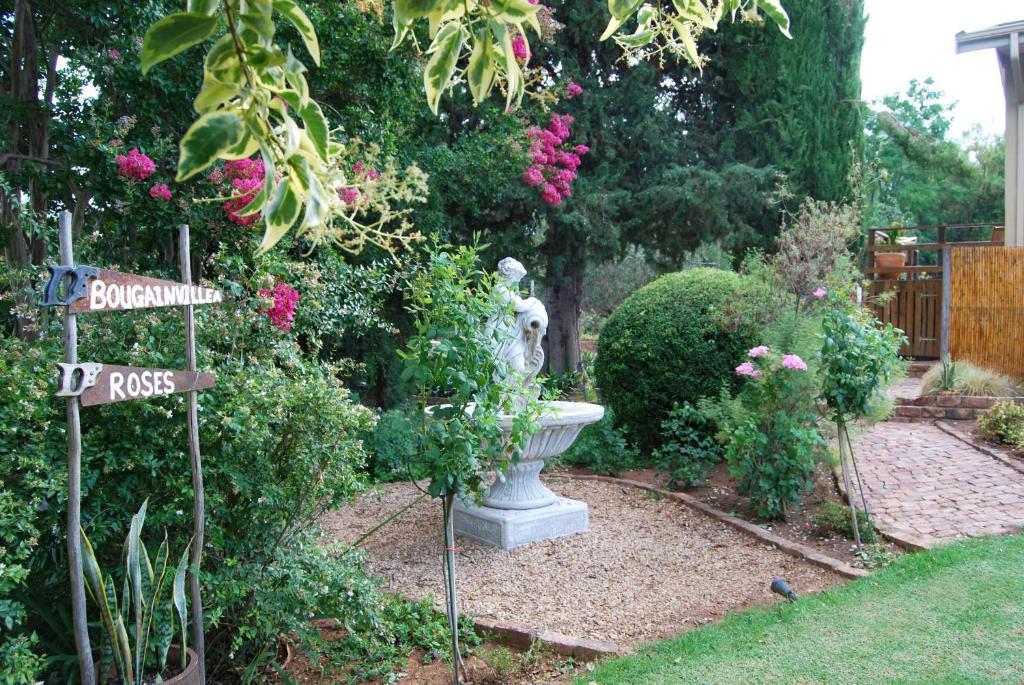 Die Fonteine Country Guesthouse And Glamping Oudtshoorn Buitenkant foto