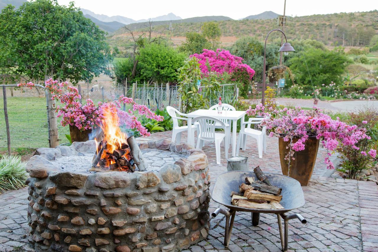 Die Fonteine Country Guesthouse And Glamping Oudtshoorn Buitenkant foto